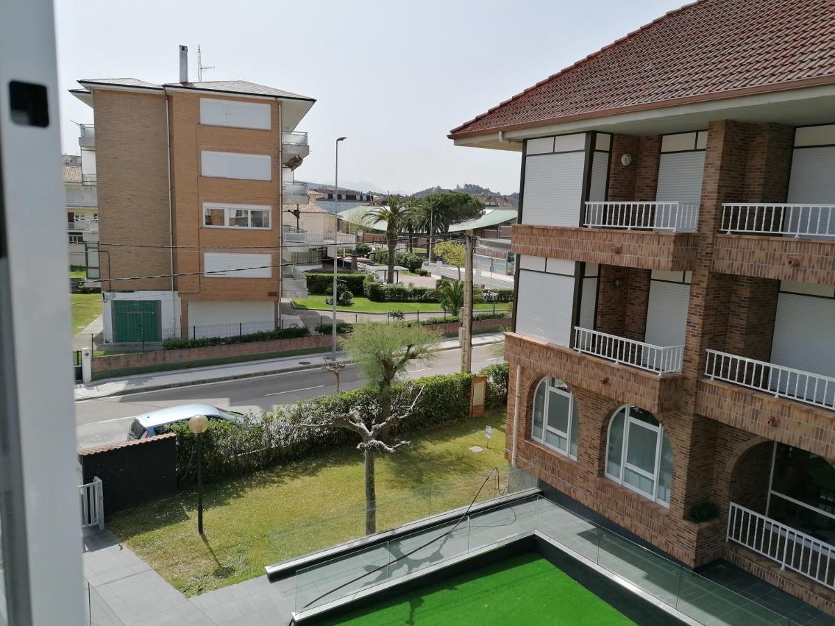 Apartamentos Regollera Noja Exterior photo