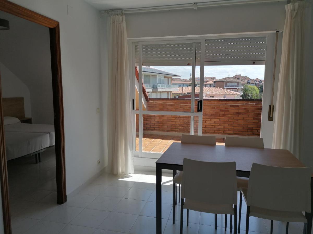 Apartamentos Regollera Noja Exterior photo