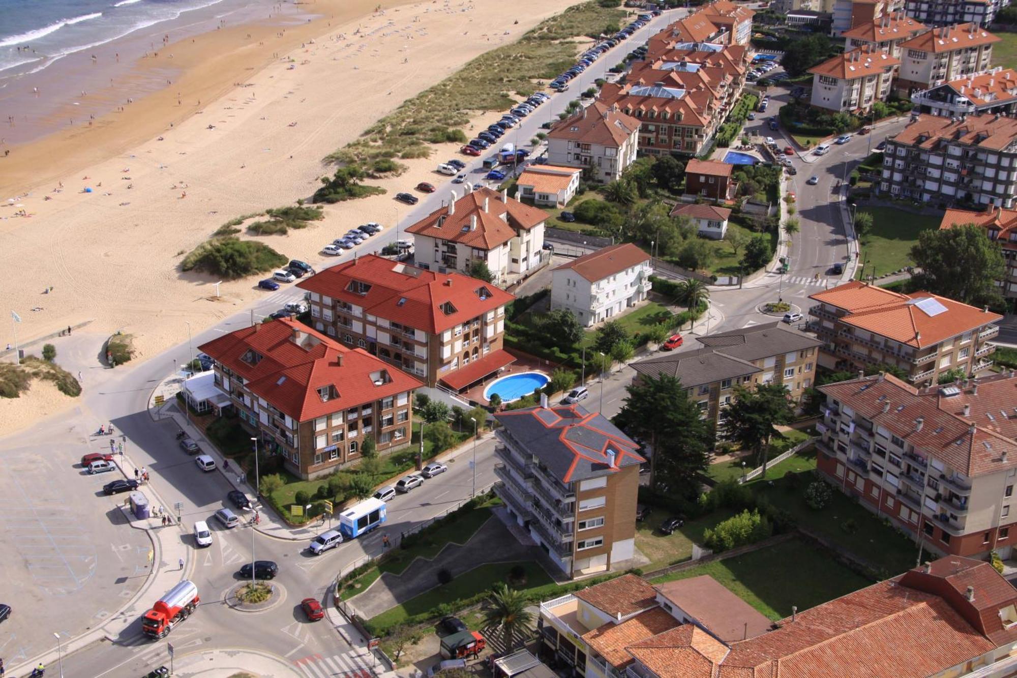 Apartamentos Regollera Noja Exterior photo