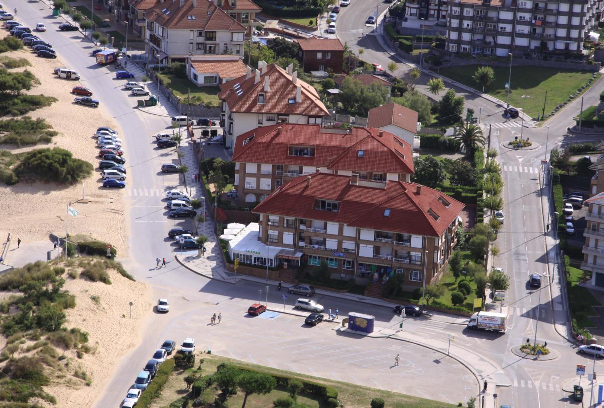 Apartamentos Regollera Noja Exterior photo