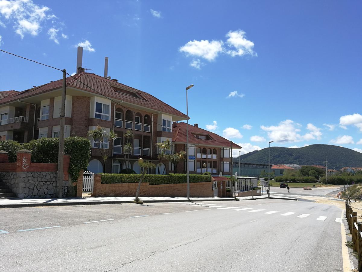 Apartamentos Regollera Noja Exterior photo
